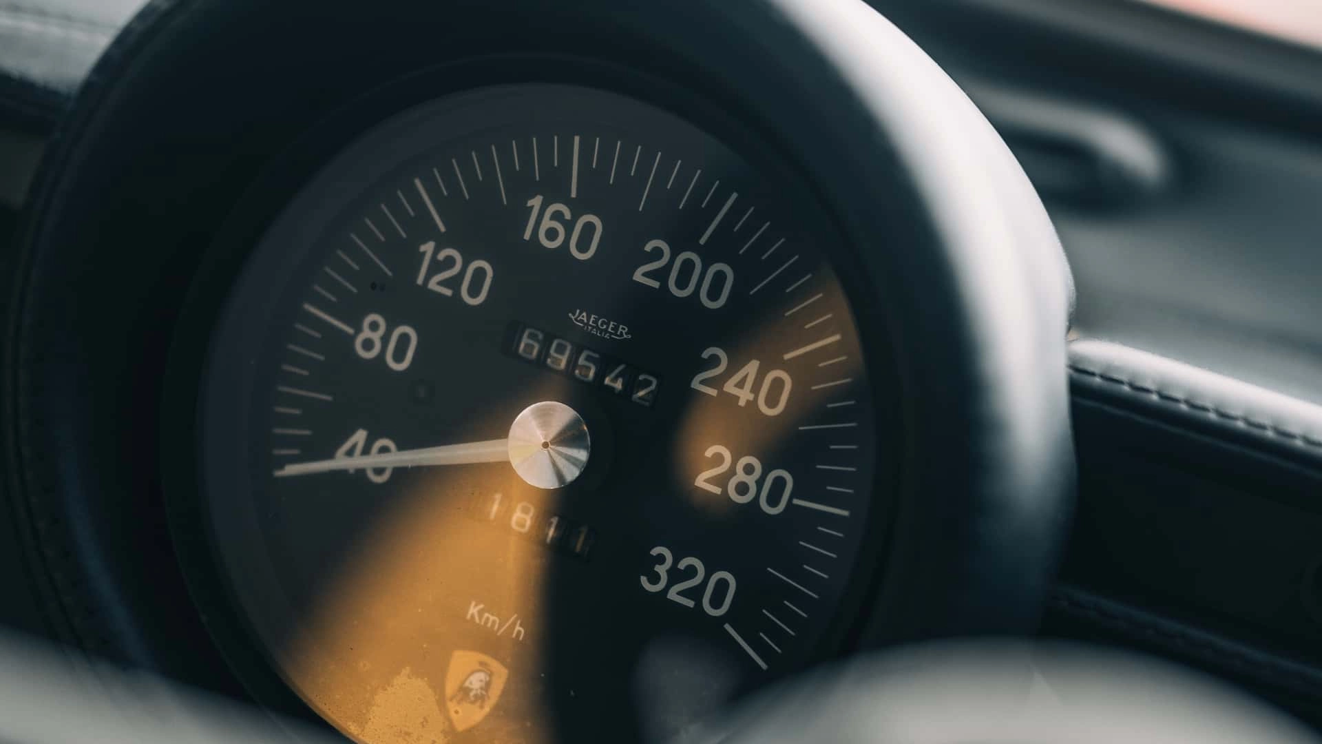 Lamborghini miura sv (9)